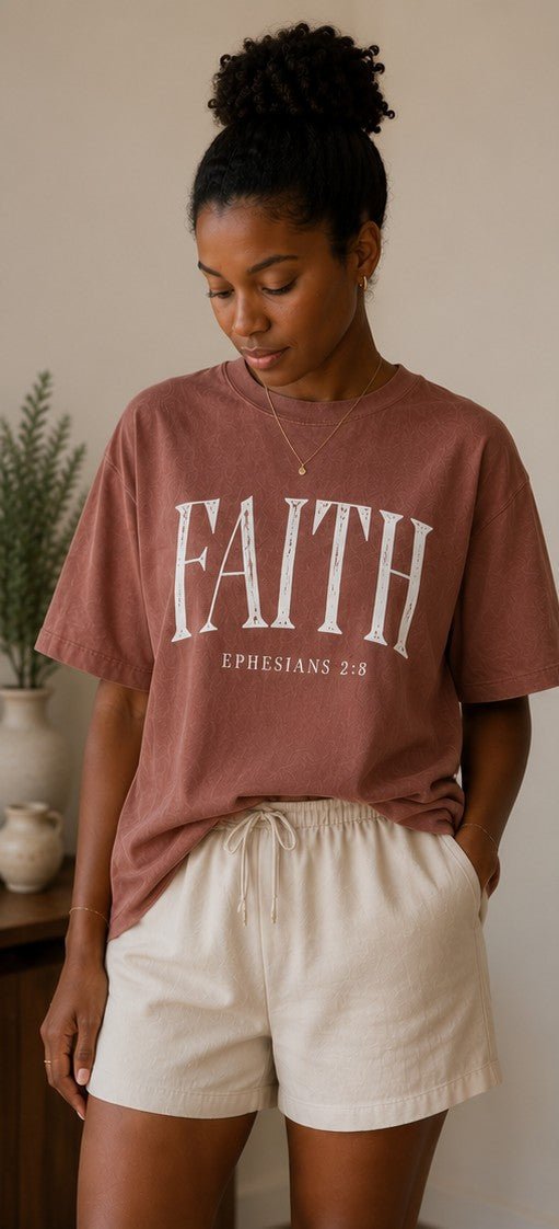 T-Shirt Oversize CHOSEN – 1 Peter 2:9 | Choco Élégance &amp; Foi - Choco Élégance &amp; Foi
